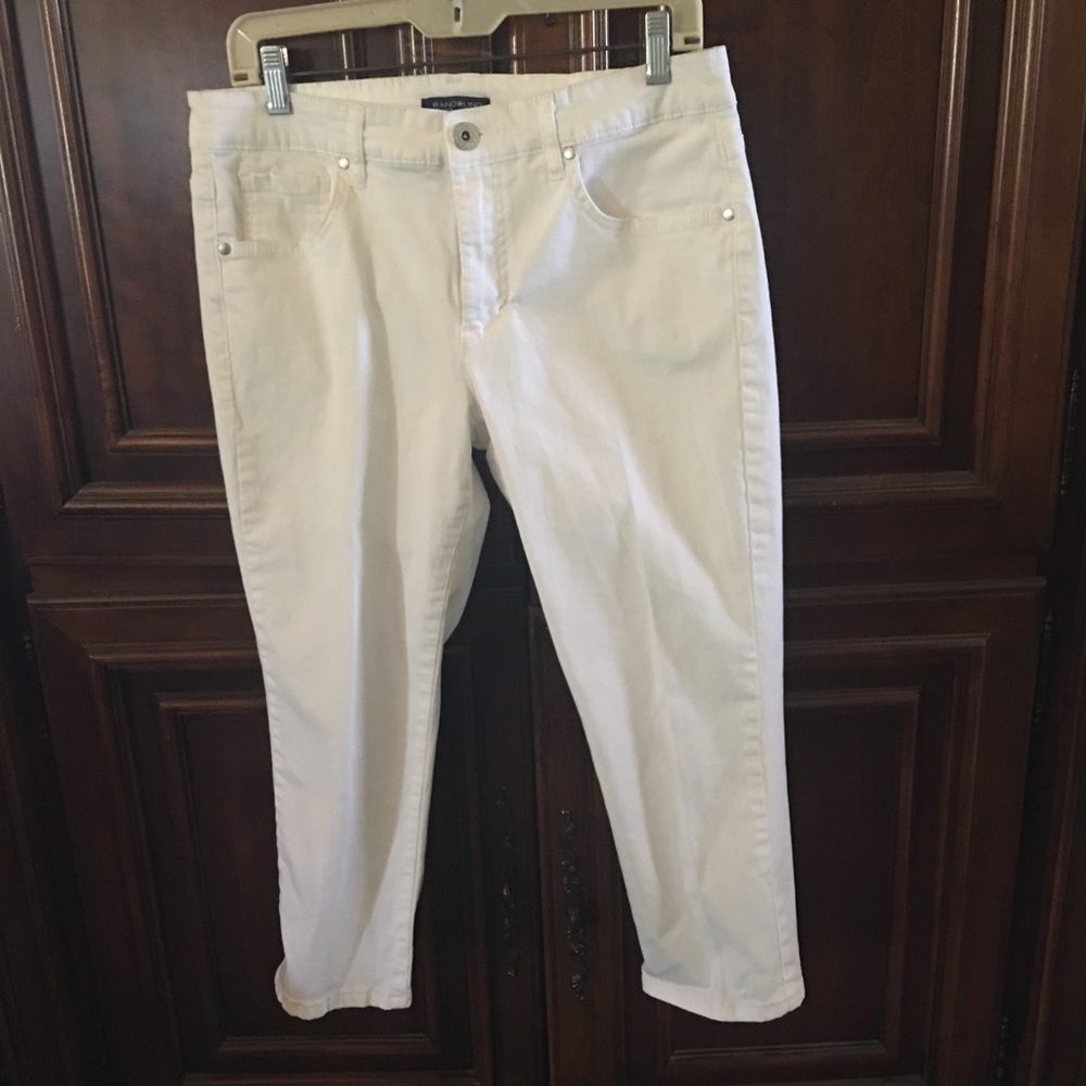 Bandolino White Ankle Cropped jeans size 12